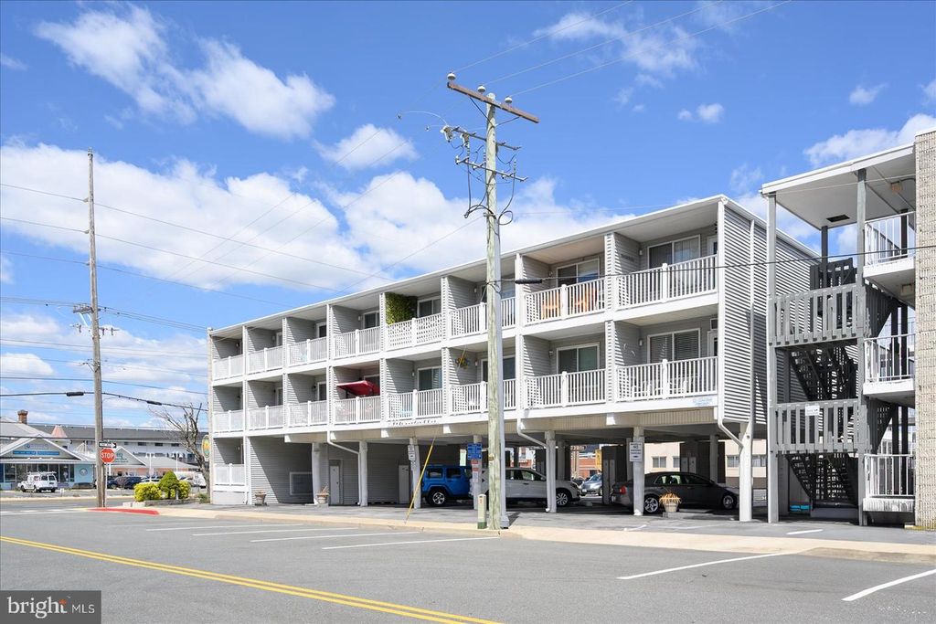 12 122ND ST #3I, Ocean City, MD 21842