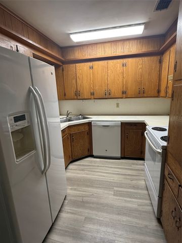 2402 W 5th Avenue, Corsicana, TX 75110