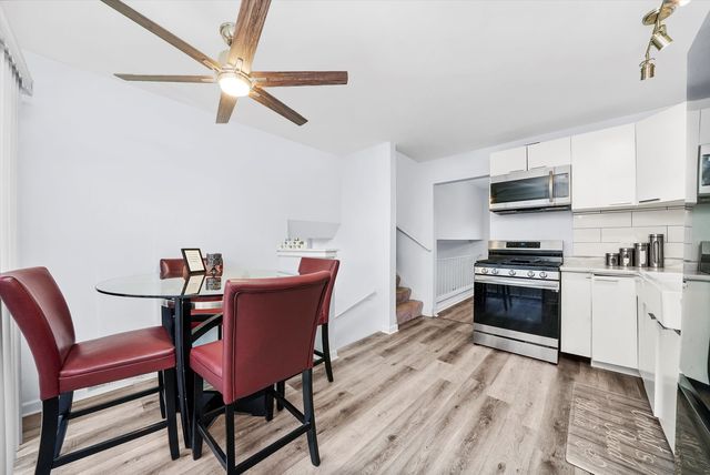 14116 S Hoxie Avenue, Burnham, IL 60633