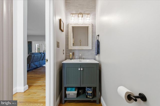 117 HERMITAGE BLVD, Berryville, VA 22611