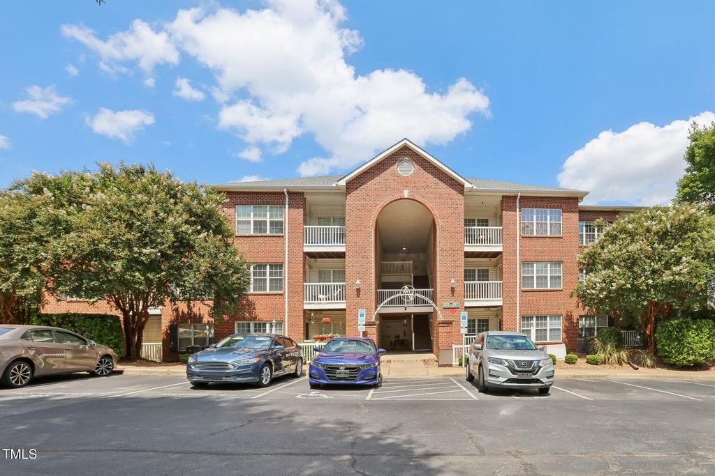 113 Sturbridge Drive 113, Clayton, NC 27520