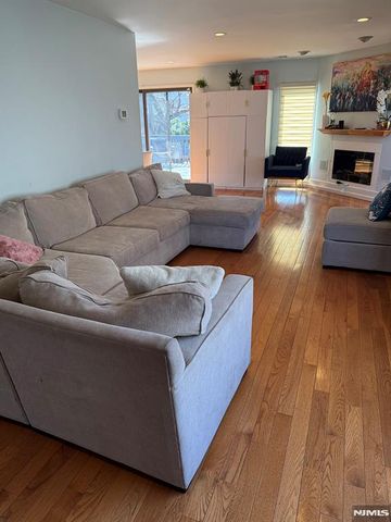 768 Dearborn Street, Teaneck, NJ 07666