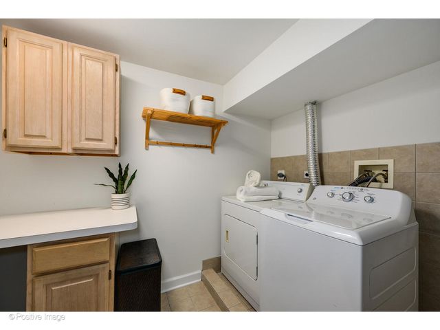 885 W Lill Avenue 3, Chicago, IL 60614