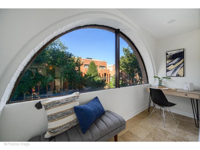 885 W Lill Avenue 3, Chicago, IL 60614