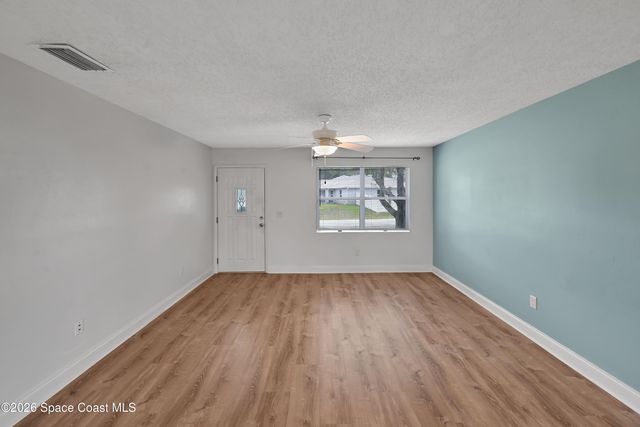 400 Calabria Avenue SE, Palm Bay, FL 32909