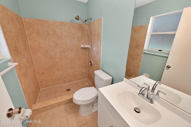 400 Calabria Avenue SE, Palm Bay, FL 32909
