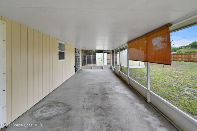 400 Calabria Avenue SE, Palm Bay, FL 32909