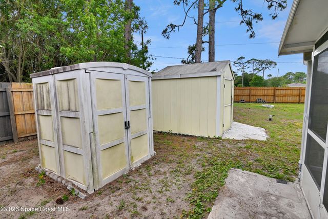 400 Calabria Avenue SE, Palm Bay, FL 32909