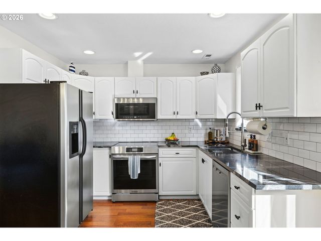 1636 Se KNAPP St, Portland, OR 97202