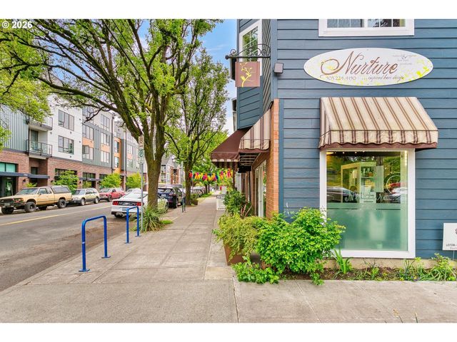 1636 Se KNAPP St, Portland, OR 97202