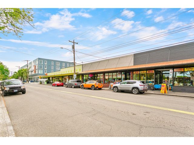 1636 Se KNAPP St, Portland, OR 97202