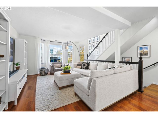 1636 Se KNAPP St, Portland, OR 97202