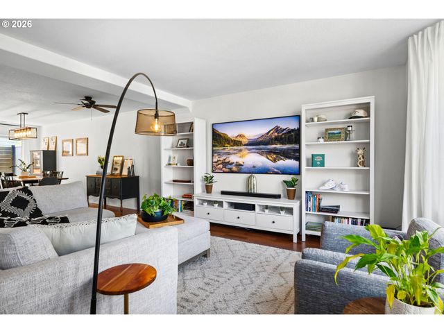 1636 Se KNAPP St, Portland, OR 97202