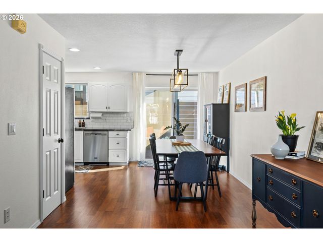 1636 Se KNAPP St, Portland, OR 97202