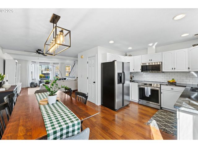 1636 Se KNAPP St, Portland, OR 97202