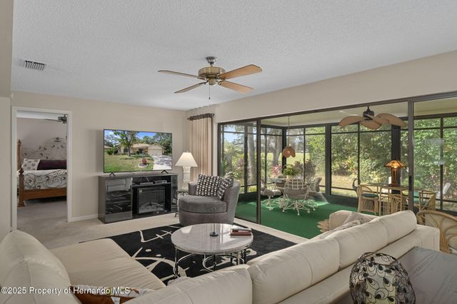 6421 Pine Meadows Drive, Spring Hill, FL 34606