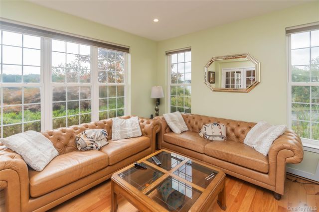 21 Castleton Drive, Highland Mills, NY 10930