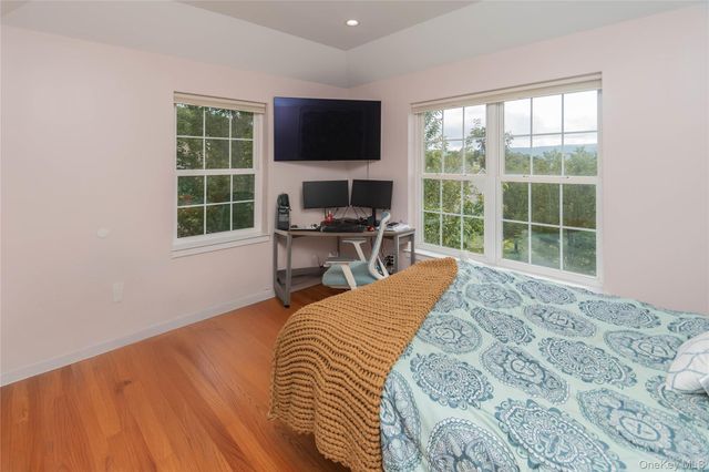 21 Castleton Drive, Highland Mills, NY 10930