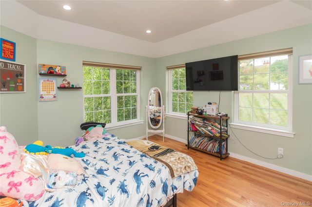 21 Castleton Drive, Highland Mills, NY 10930