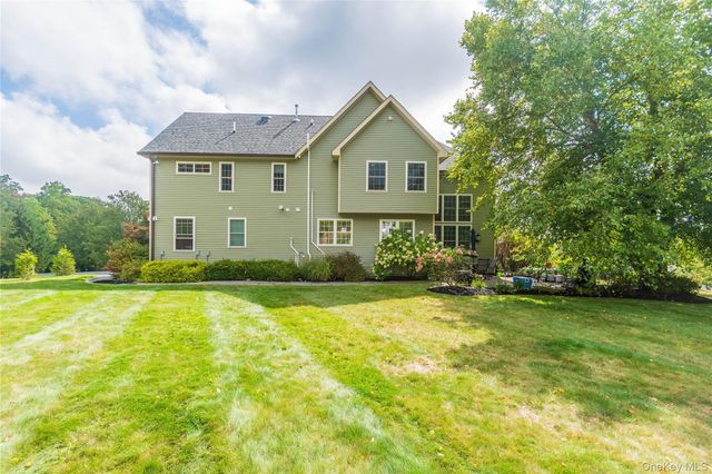 21 Castleton Drive, Highland Mills, NY 10930