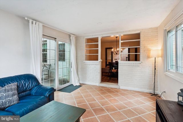 2106 ROSS RD, Silver Spring, MD 20910