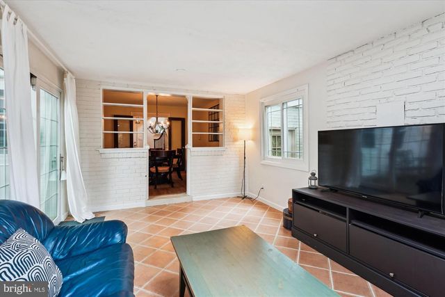 2106 ROSS RD, Silver Spring, MD 20910