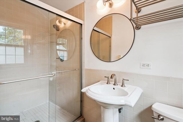 2106 ROSS RD, Silver Spring, MD 20910