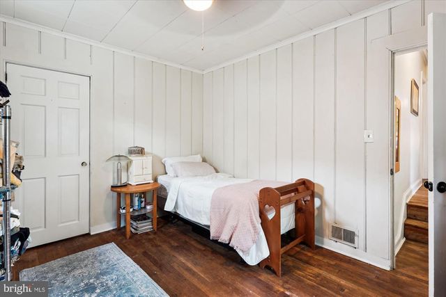 2106 ROSS RD, Silver Spring, MD 20910