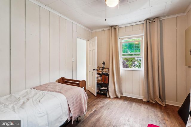 2106 ROSS RD, Silver Spring, MD 20910