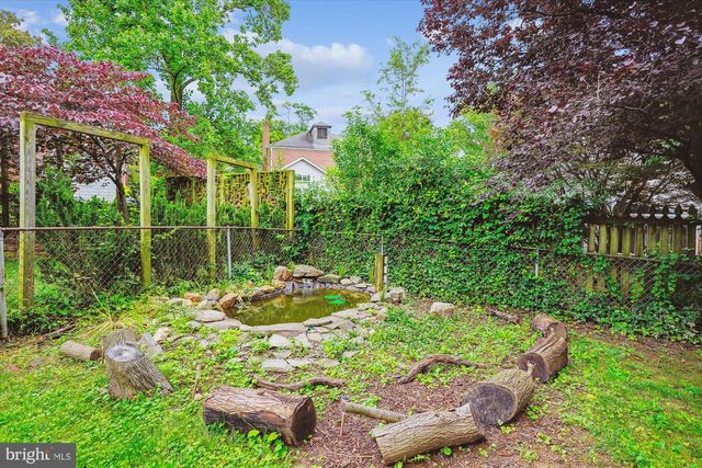 2106 ROSS RD, Silver Spring, MD 20910