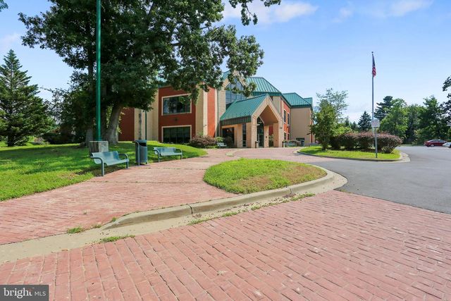 2106 ROSS RD, Silver Spring, MD 20910