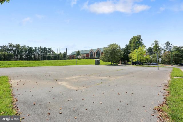 2106 ROSS RD, Silver Spring, MD 20910