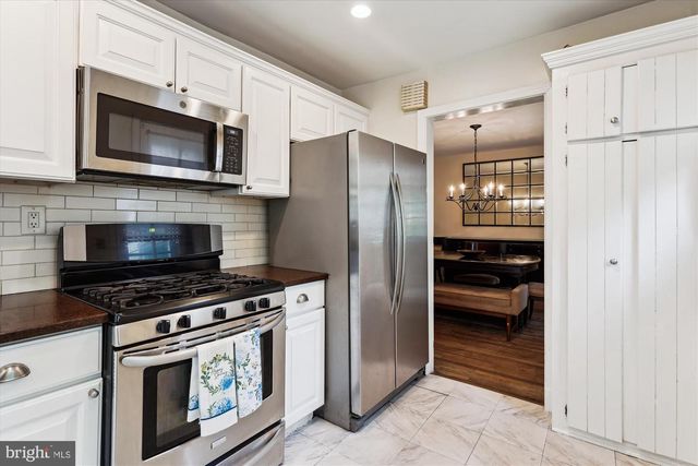 2106 ROSS RD, Silver Spring, MD 20910