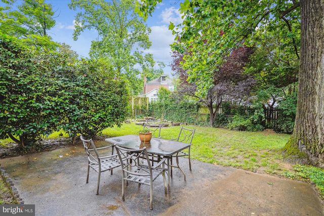 2106 ROSS RD, Silver Spring, MD 20910