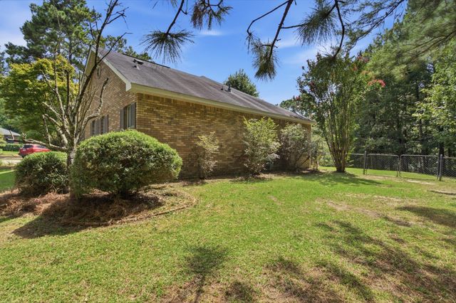 79 Fairview Dr., Petal, MS 39465