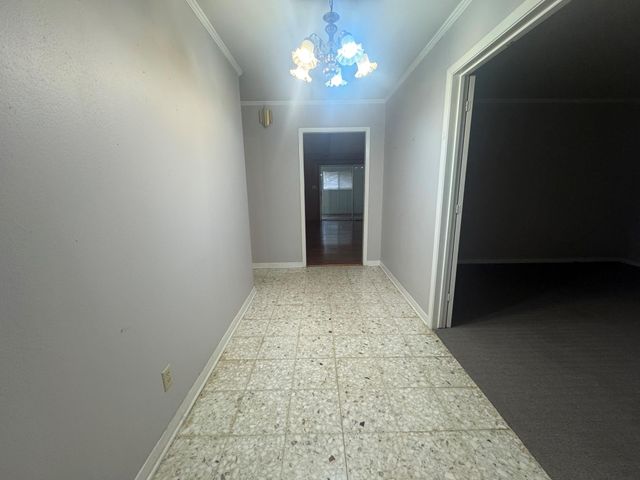 307 S Market Street, Louise, TX 77455