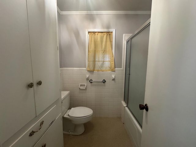 307 S Market Street, Louise, TX 77455