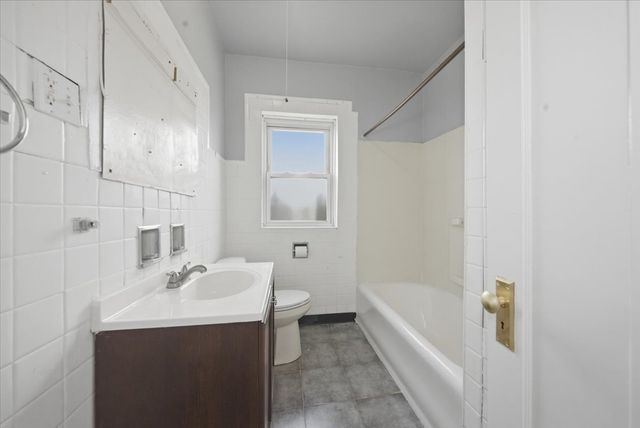 6343 N Oakley Avenue 3E, Chicago, IL 60659