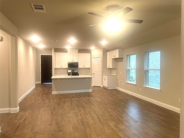 2323 Lannister Street, Mansfield, TX 76063