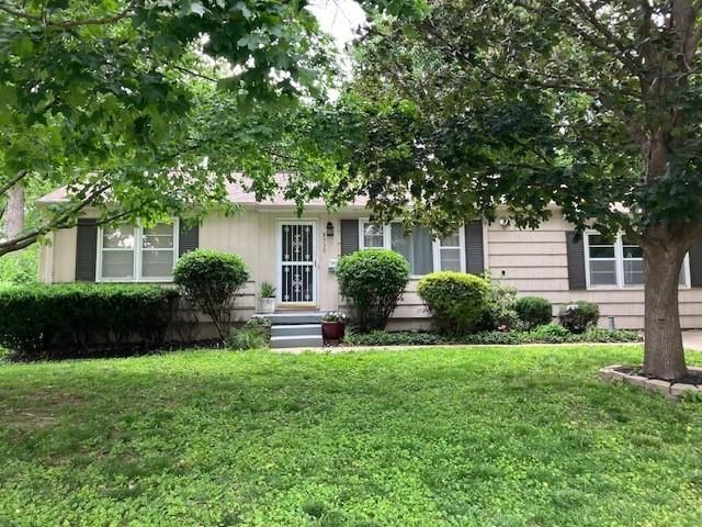 8930 Hardy Street, Overland Park, KS 66212