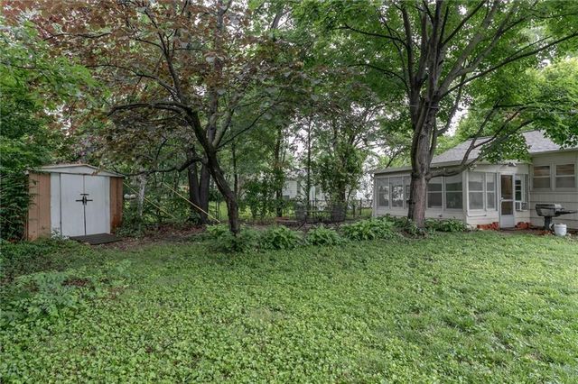 8930 Hardy Street, Overland Park, KS 66212