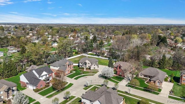 49931 Shelby Creek Drive, Utica, MI 48317