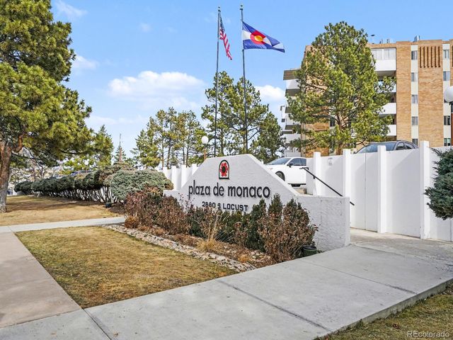 2880 S Locust Street 205S, Denver, CO 80222