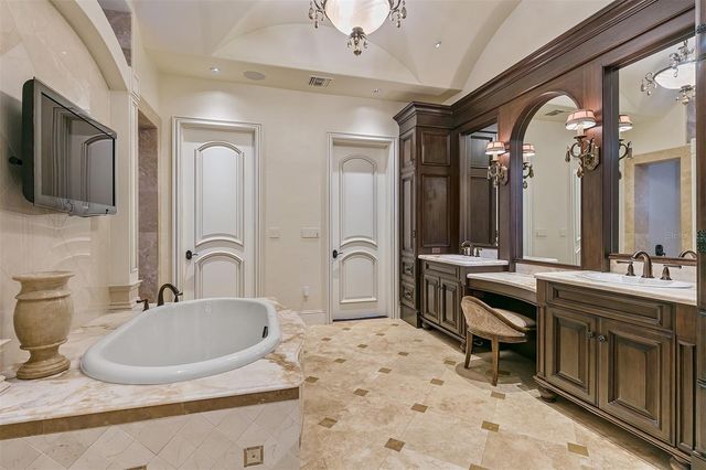 6142 GROSVENOR SHORE DRIVE, Windermere, FL 34786