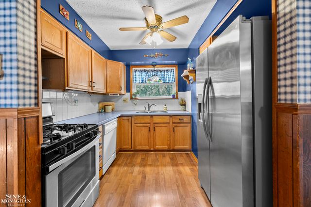 3914 Edgeland Avenue, Royal Oak, MI 48073