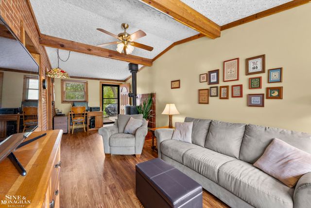 3914 Edgeland Avenue, Royal Oak, MI 48073