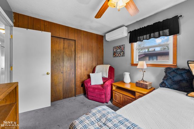 3914 Edgeland Avenue, Royal Oak, MI 48073