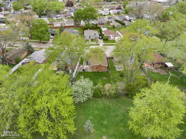 3914 Edgeland Avenue, Royal Oak, MI 48073