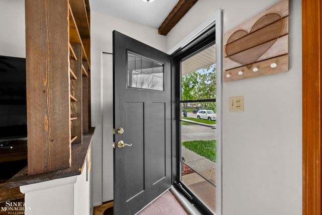 3914 Edgeland Avenue, Royal Oak, MI 48073