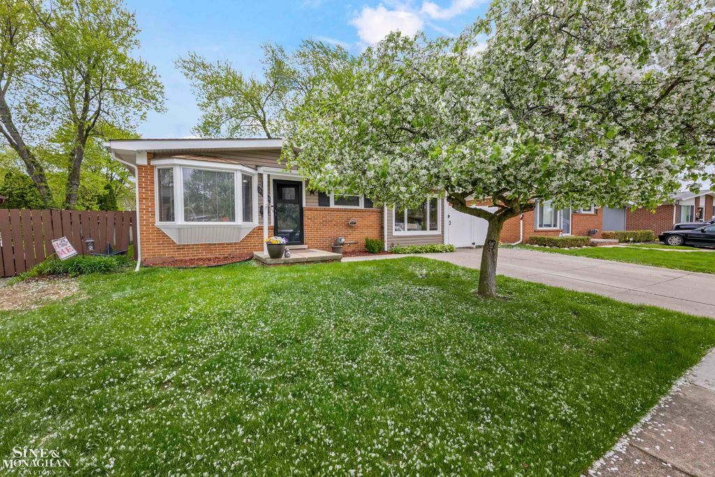 3914 Edgeland Avenue, Royal Oak, MI 48073